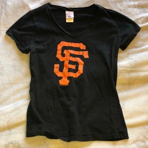 Black SF Giants shirt